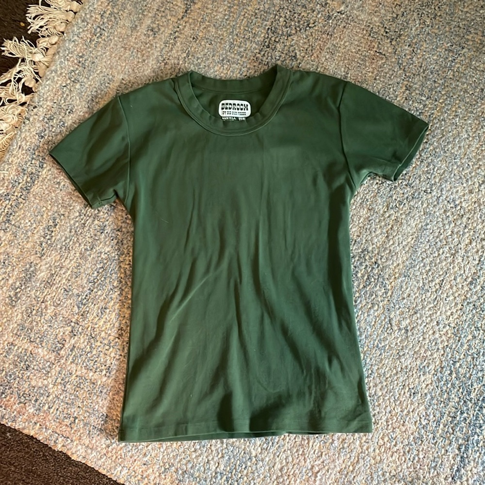 BIG BUD PRESS green bedroom fitted tee xs